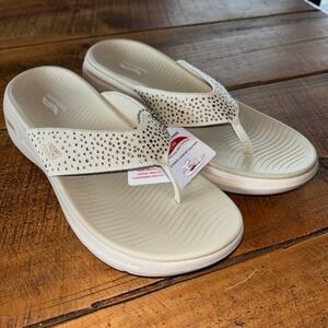 NEW Skechers Womens Arch Fit GOWalk Rhinestone Sandals Natural Size 11